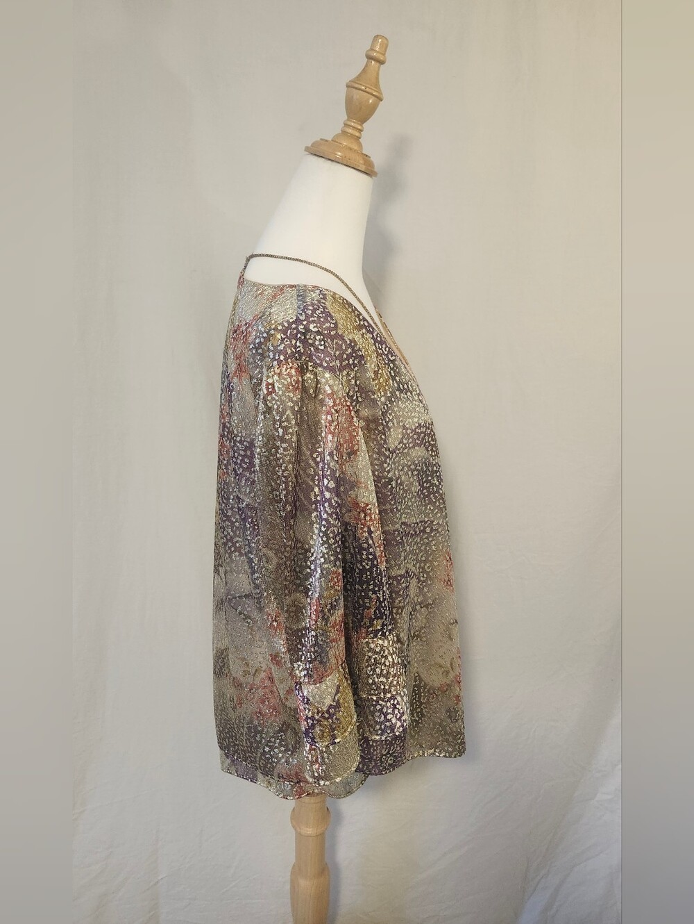 Women's Metallic Floral V-Neck Blouse in Multi With Detatchable Necklace - Picture 7 of 14